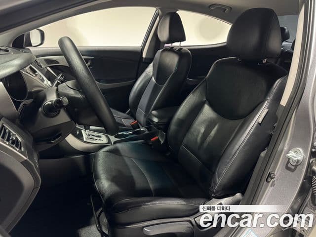 Hyundai Avante MD Luxury, 2012 13