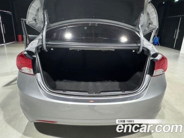 Hyundai Avante MD Luxury, 2012 15