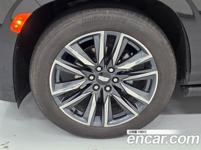 Cadillac Escalade 5세대 Sport Platinum, 2023 19
