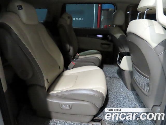 Kia Carnival 4세대 Signature, 2022 11