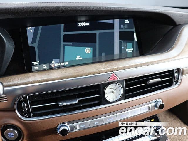 Genesis G90 Premium Luxury, 2021 13