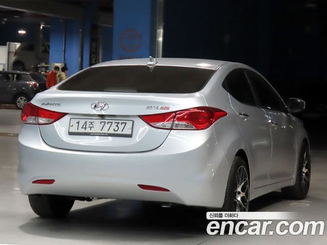 Hyundai Avante MD Premium, 2012 4