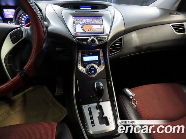 Hyundai Avante MD Premium, 2012 11