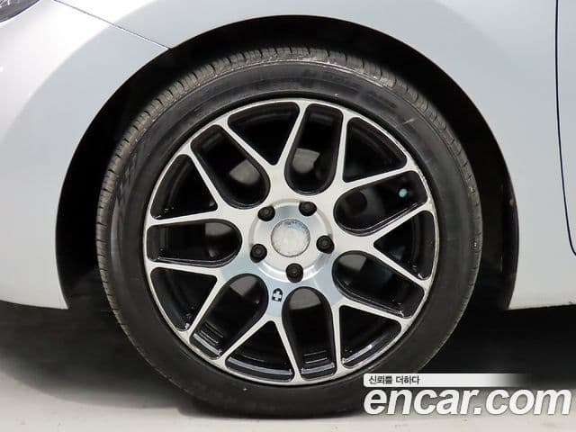 Hyundai Avante MD Premium, 2012 20