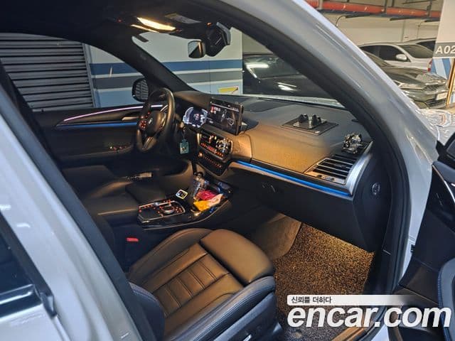 BMW iX3 M Sport, 2024 6