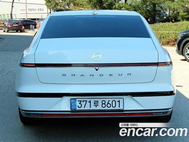 Hyundai Grandeur (GN7) Premium, 2025 4