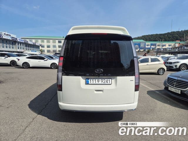 Hyundai Staria лимузин, 2024 3