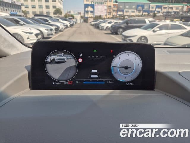 Hyundai Staria лимузин, 2024 8