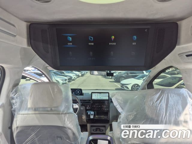 Hyundai Staria лимузин, 2024 9