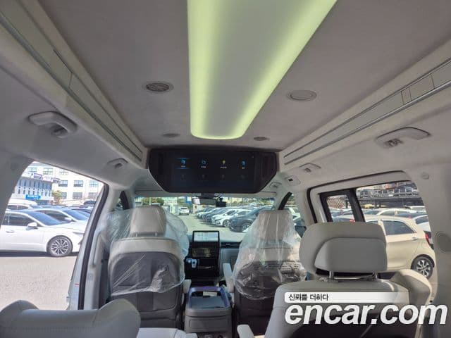 Hyundai Staria лимузин, 2024 19