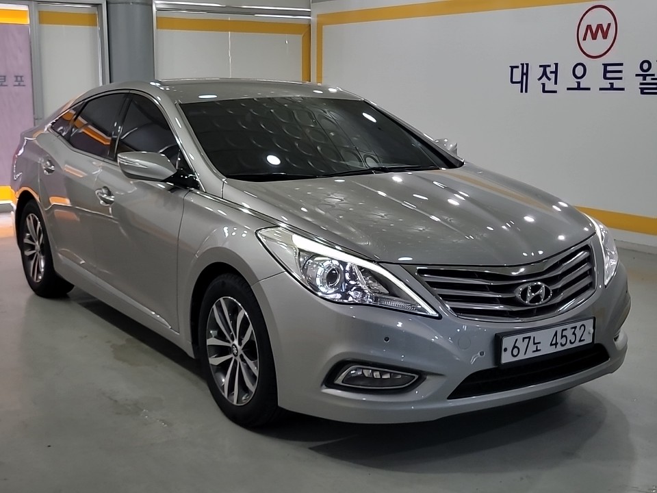 Hyundai Grandeur HG Luxury, 2011 2