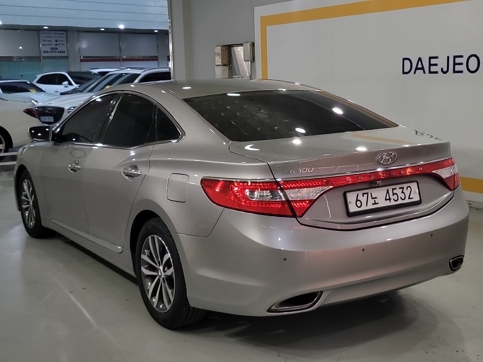 Hyundai Grandeur HG Luxury, 2011 4