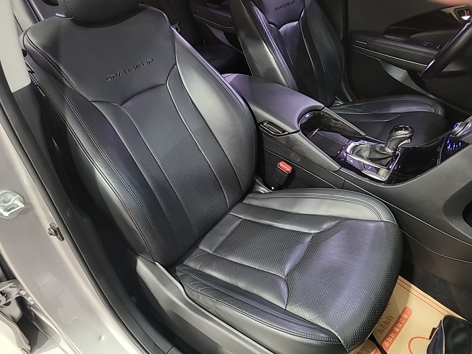 Hyundai Grandeur HG Luxury, 2011 17