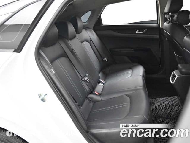 Kia K5 3세대 Prestige, 2021 12