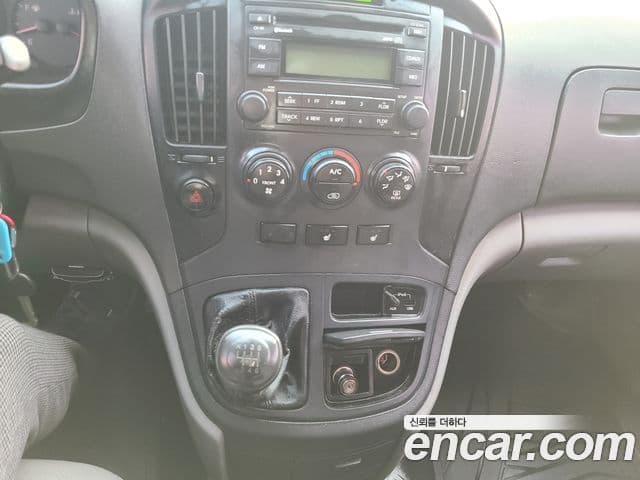 Hyundai Grand Starex CVX Deluxe, 2014 13