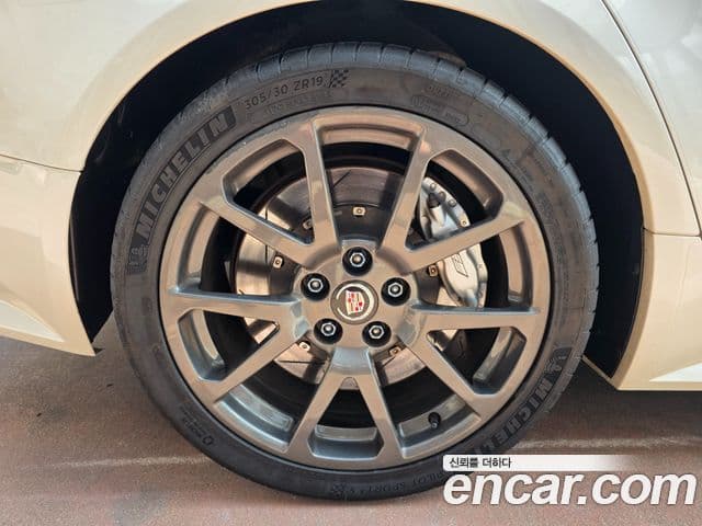 Cadillac CTS-V V8 6.2L, 2011 9