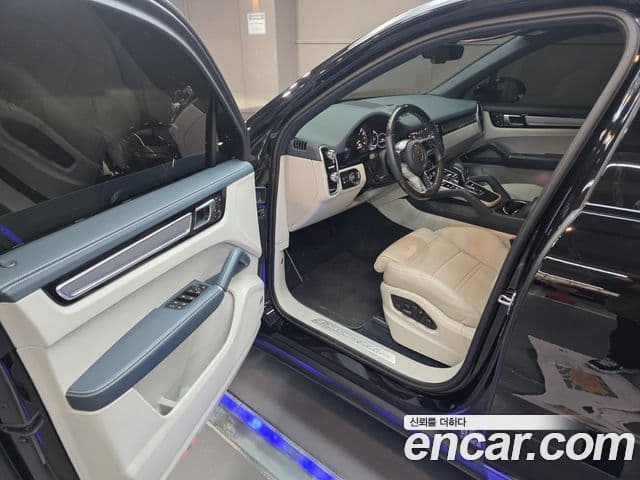 Porsche Cayenne (PO536) 3.0 E-гибрид Platinum Edition, 2023 10