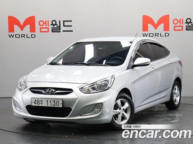 Hyundai Accent(новый кузов / новое поколение) Premier, 2012 1