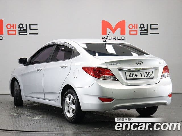 Hyundai Accent(новый кузов / новое поколение) Premier, 2012 4