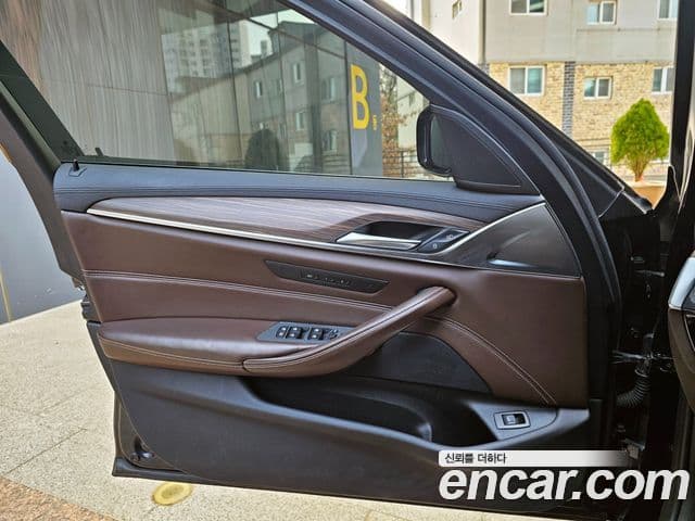 BMW 5시리즈 (G30) 520d M Sport Plus, 2018 15