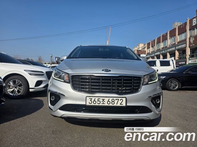 Kia The / новый New Carnival Luxury, 2020 3