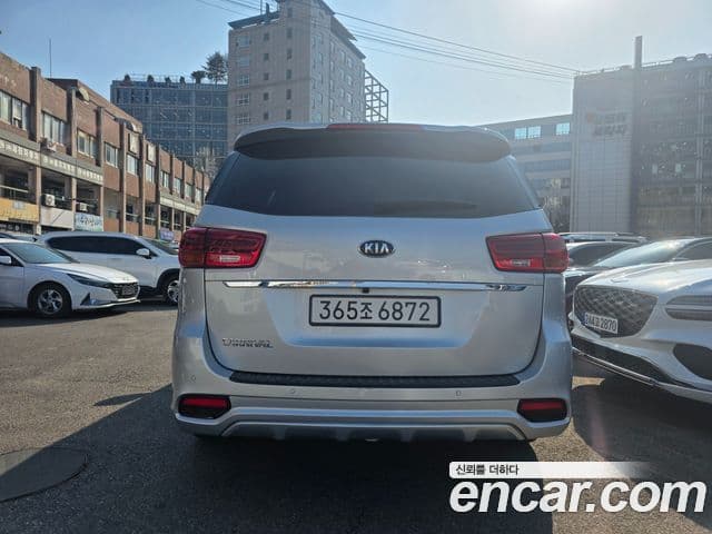 Kia The / новый New Carnival Luxury, 2020 4
