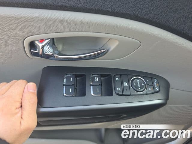 Kia The / новый New Carnival Luxury, 2020 15