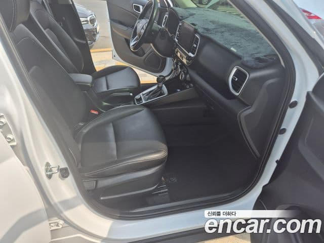 Hyundai Venue 1.6 Modern Plus, 2022 17