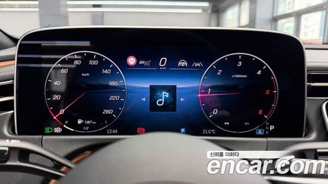 Mercedes-Benz E-класс W214 Exclusive, 2024 8