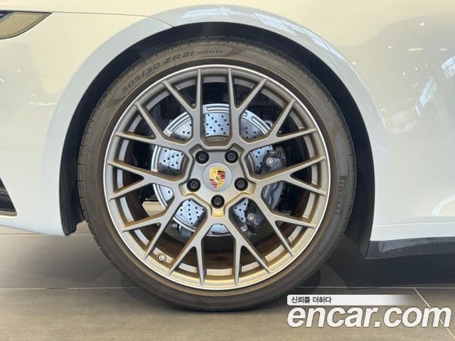 Porsche 911 (992) Carrera 4 кабриолет, 2021 6