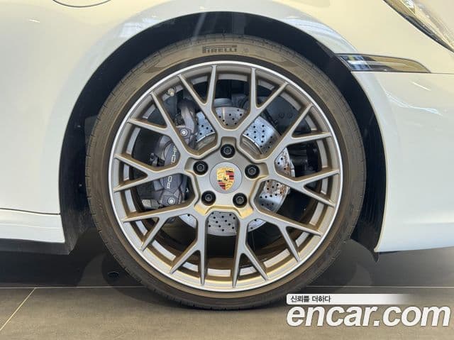 Porsche 911 (992) Carrera 4 кабриолет, 2021 7