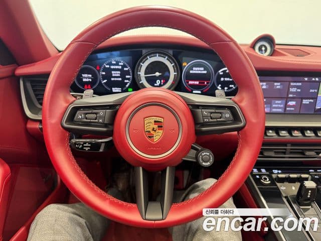 Porsche 911 (992) Carrera 4 кабриолет, 2021 12