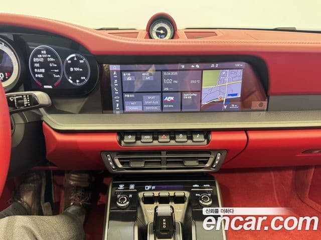 Porsche 911 (992) Carrera 4 кабриолет, 2021 14