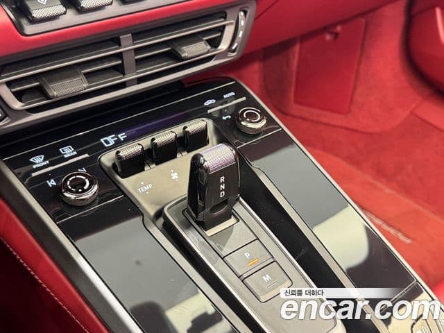 Porsche 911 (992) Carrera 4 кабриолет, 2021 17