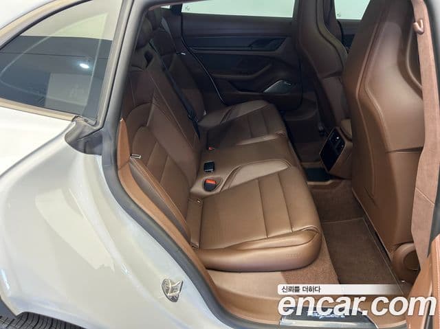 Porsche 타이칸 турбо Cross Turismo, 2025 9