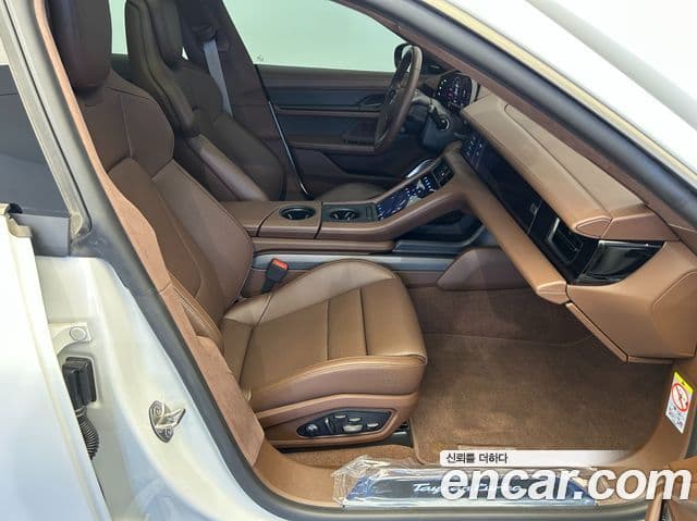 Porsche 타이칸 турбо Cross Turismo, 2025 10