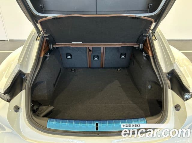 Porsche 타이칸 турбо Cross Turismo, 2025 11