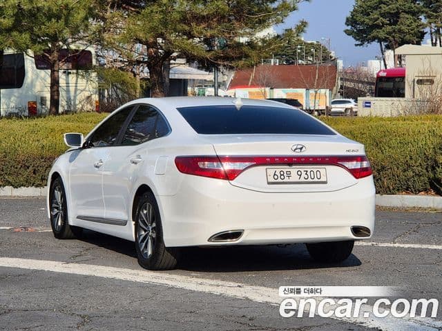 Hyundai Grandeur HG Luxury, 2011 2