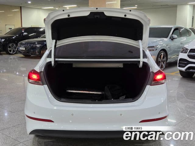 Hyundai Avante AD 1.6 GDI Value Plus, 2018 19