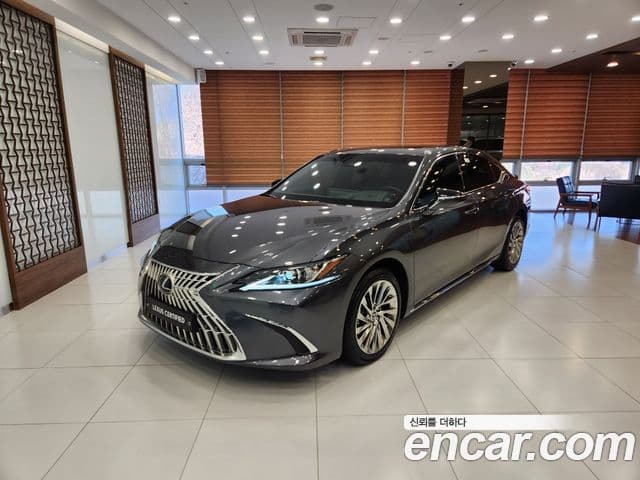 Lexus ES300h 7세대 Luxury Plus, 2026 1