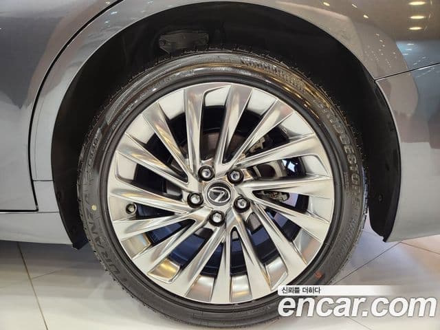 Lexus ES300h 7세대 Luxury Plus, 2026 6