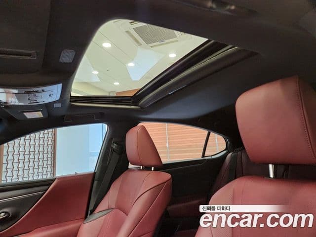 Lexus ES300h 7세대 Luxury Plus, 2026 8