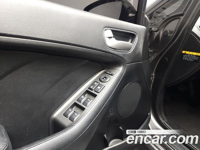 Kia K3 Trendy, 2013 10