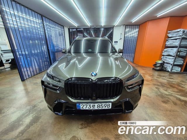 BMW X7 (G07) xDrive 40i M Sport 7인승, 2025 1