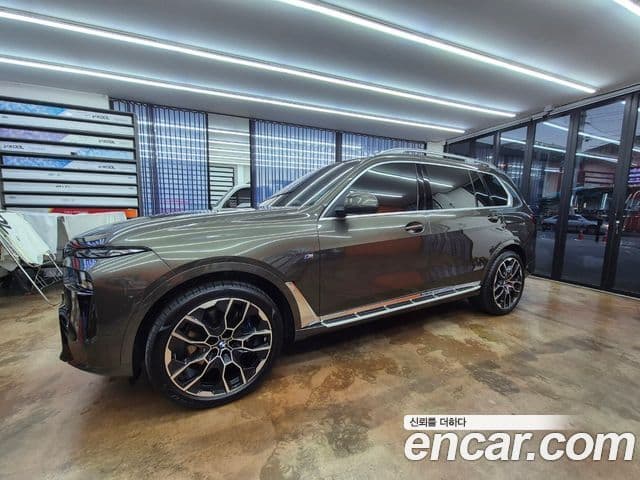 BMW X7 (G07) xDrive 40i M Sport 7인승, 2025 2