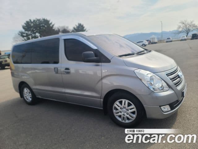 Hyundai Grand Starex CVX Value, 2017 16