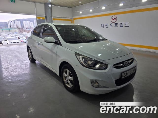 Hyundai Accent(новый кузов / новое поколение) Premier, 2012 6