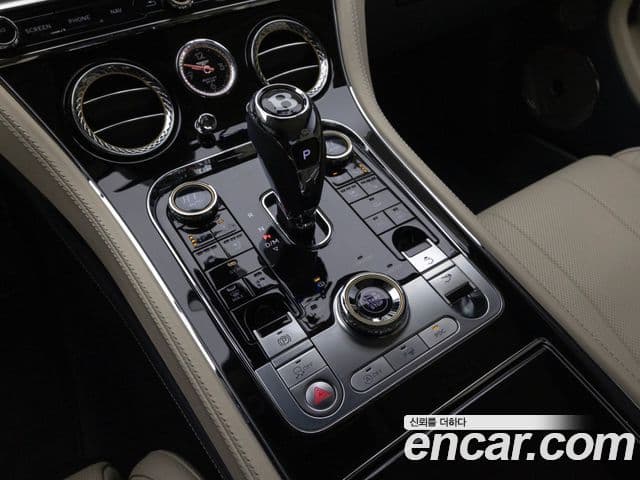 Bentley Continental GT 3세대 4.0 GT Azure, 2023 15