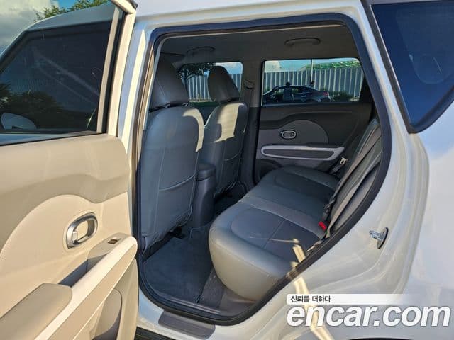 Kia Soul EV, 2018 11