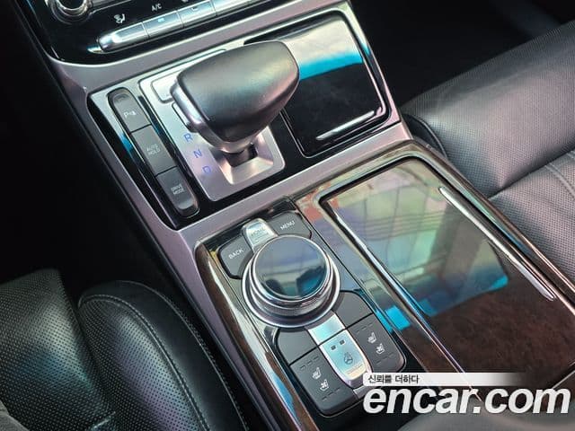 Genesis EQ900 Luxury, 2016 11